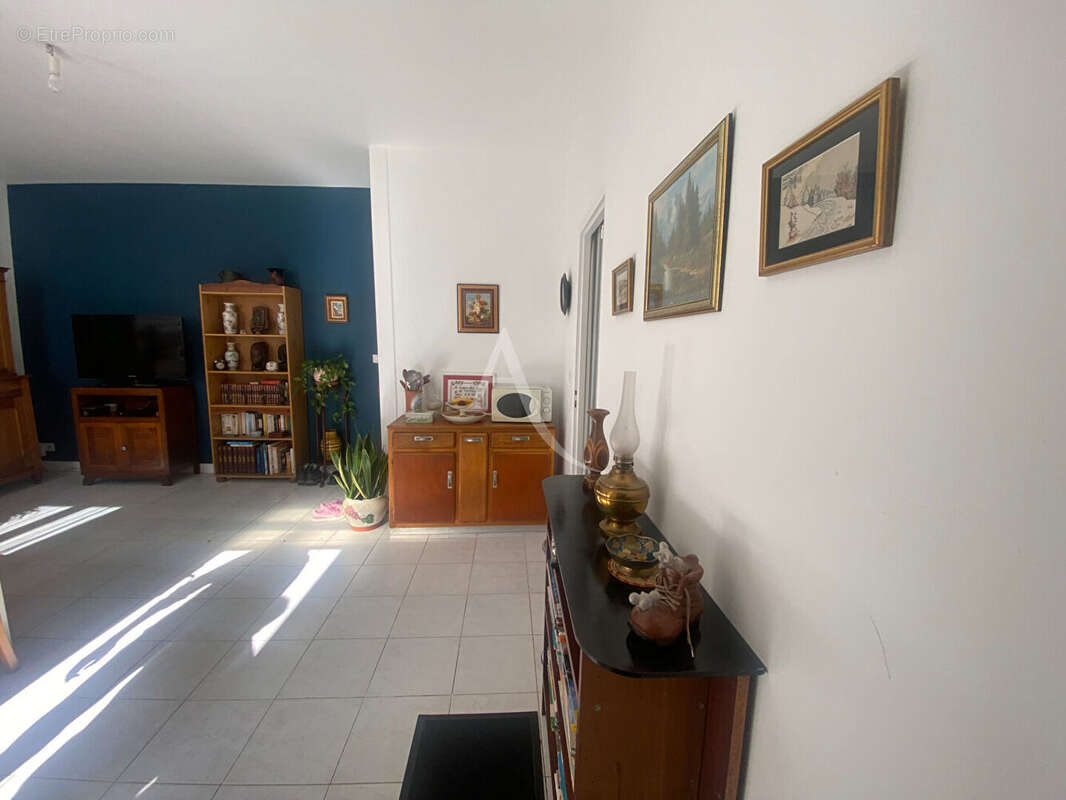 Maison de fond de cour avec extérieur et dépendance - photo 7