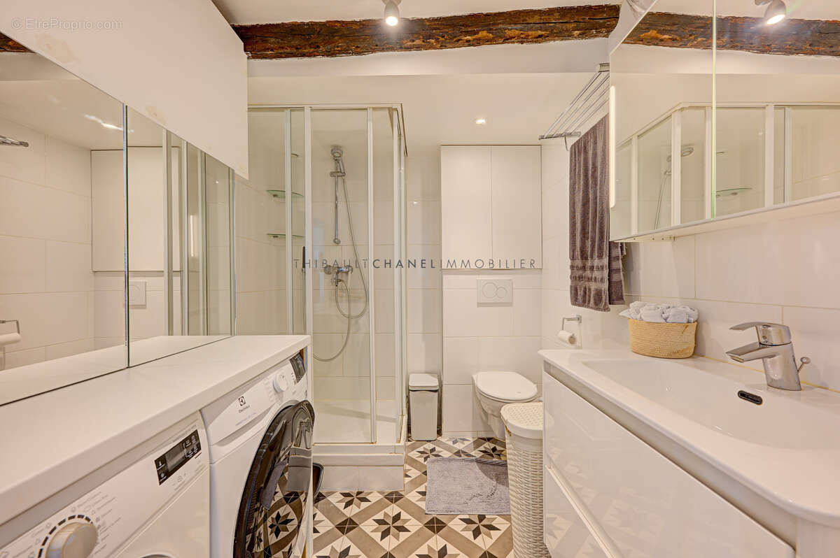 Appartement à PARIS-3E