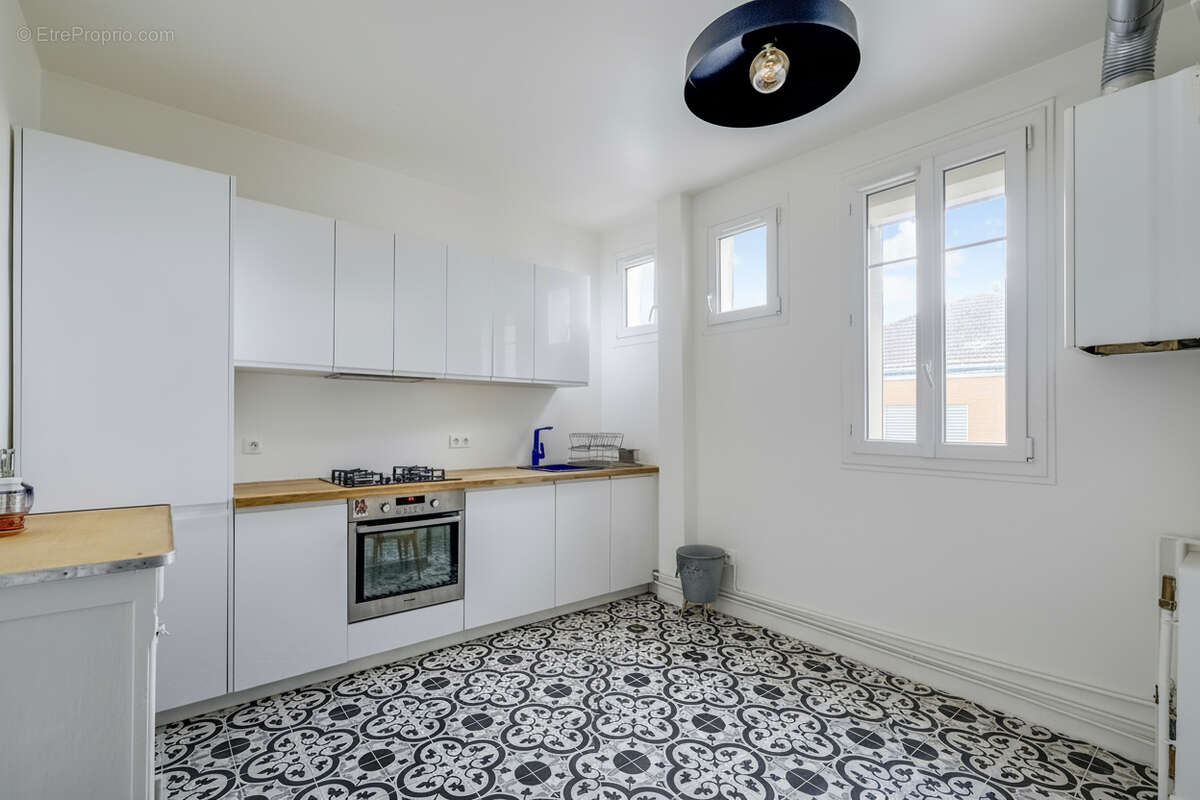 Appartement à PARIS-11E