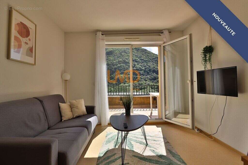 Appartement à AVENE