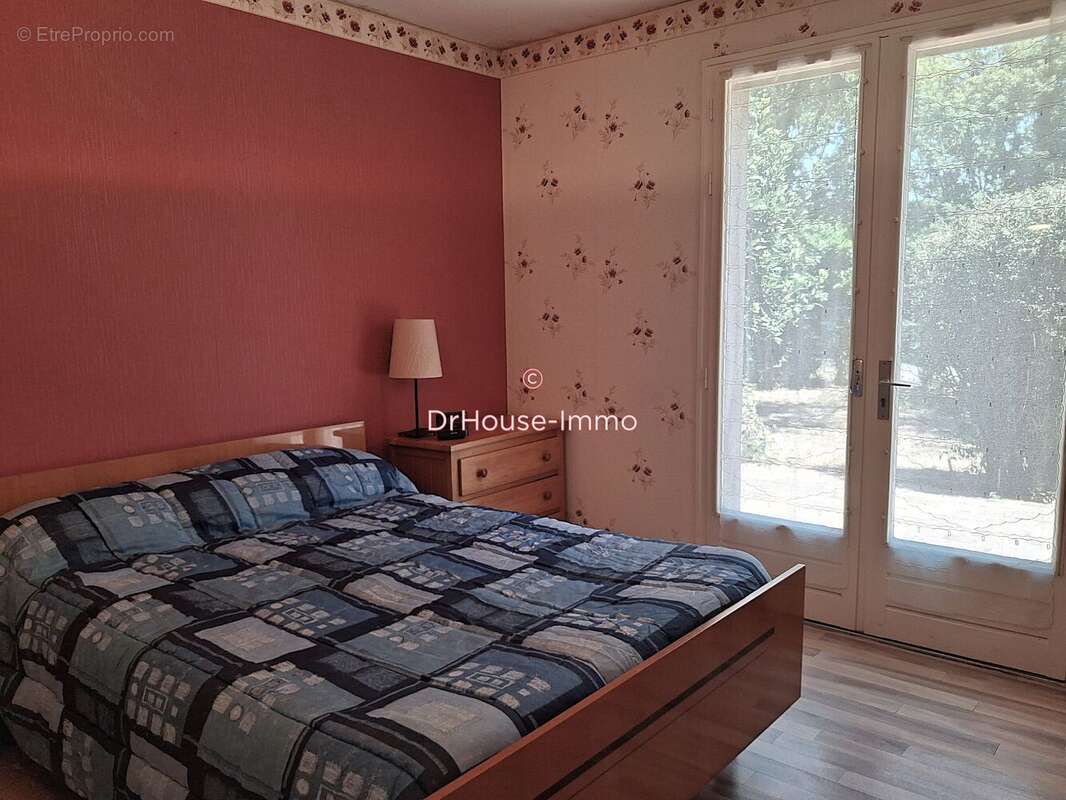 Maison 131 m² à Coulon  - photo 8