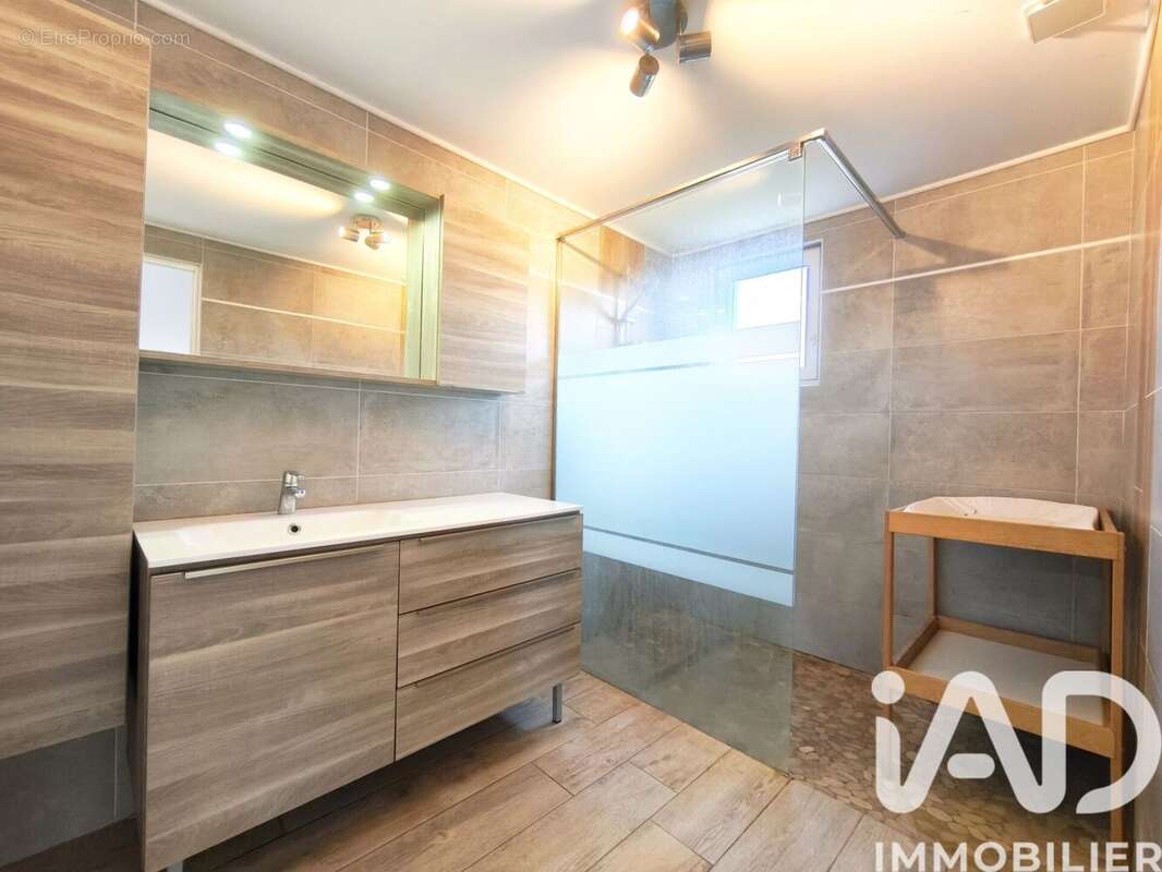 Photo 2 - Maison à BREVANDS