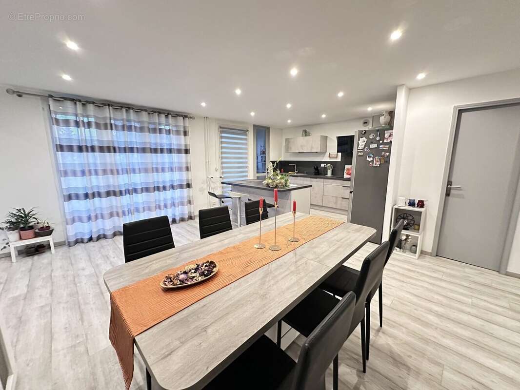 Appartement à SAINT-PAUL-EN-JAREZ