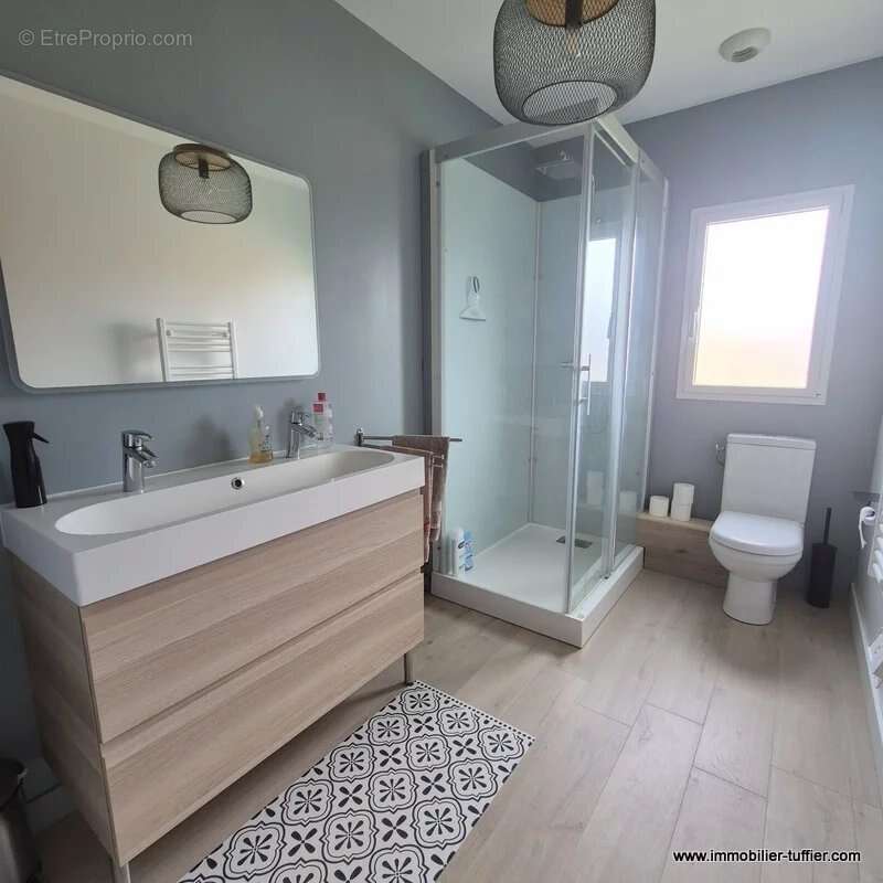 Maison à SAVIGNE-L'EVEQUE