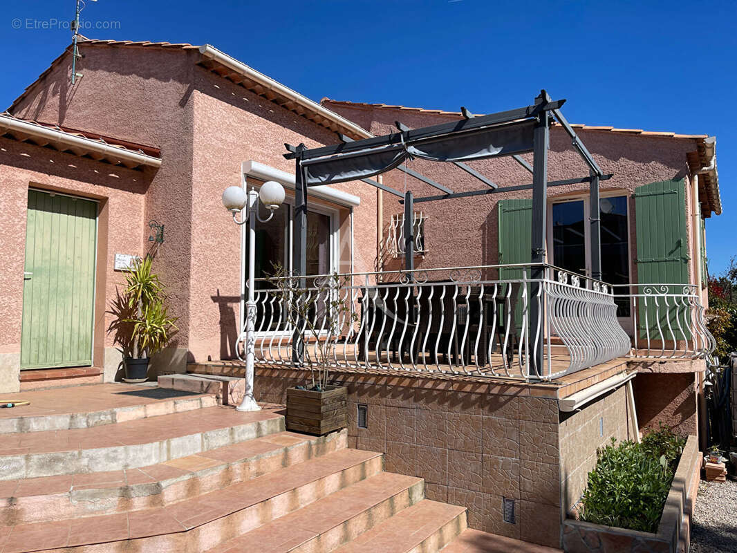 Maison à GINASSERVIS