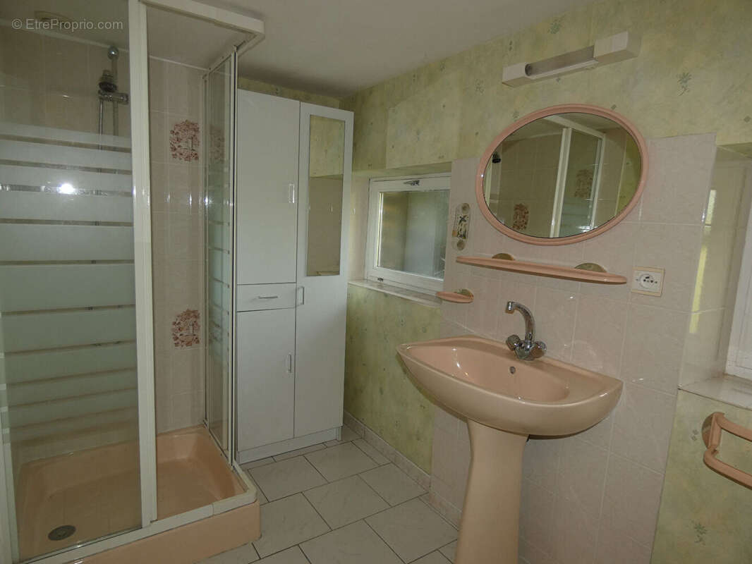 Maison à FOUGEROLLES-DU-PLESSIS