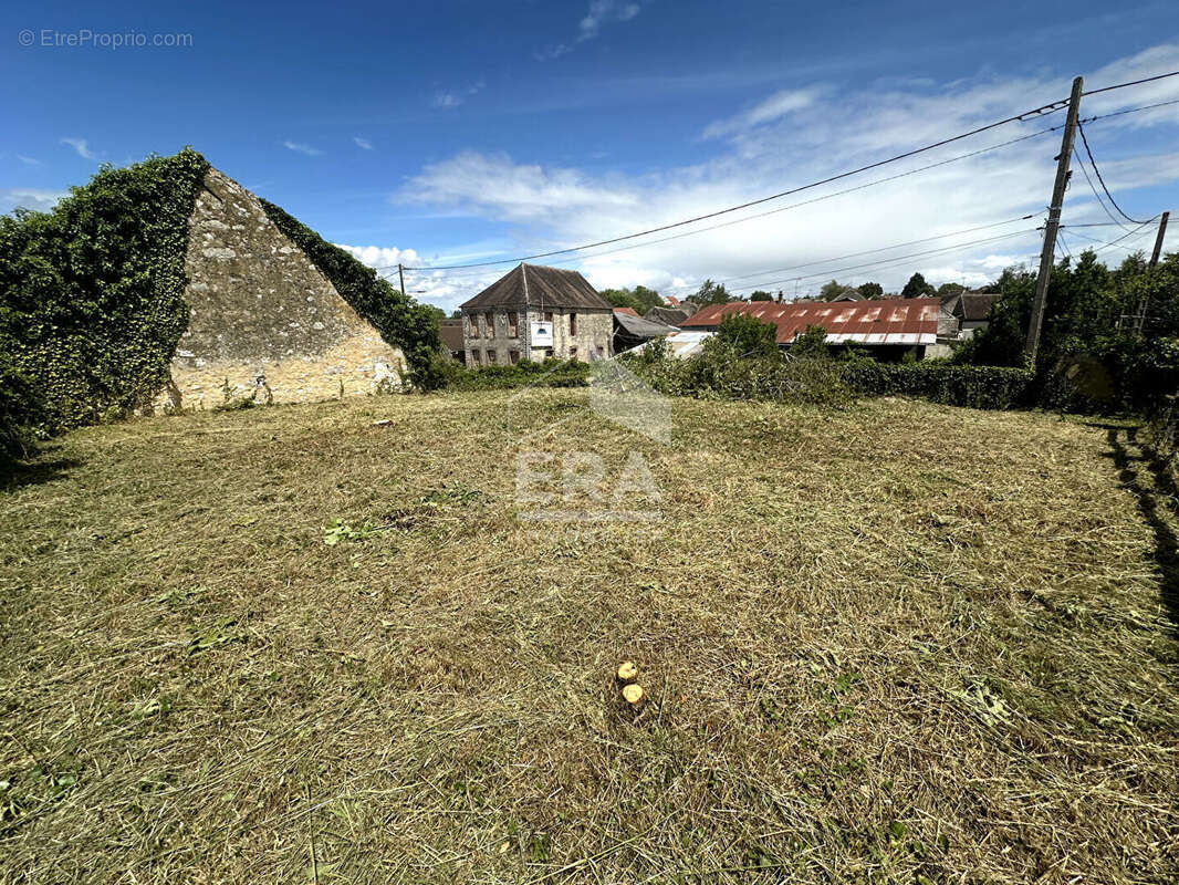 Terrain 274m² à moret-loing-et-orvanne - photo 2