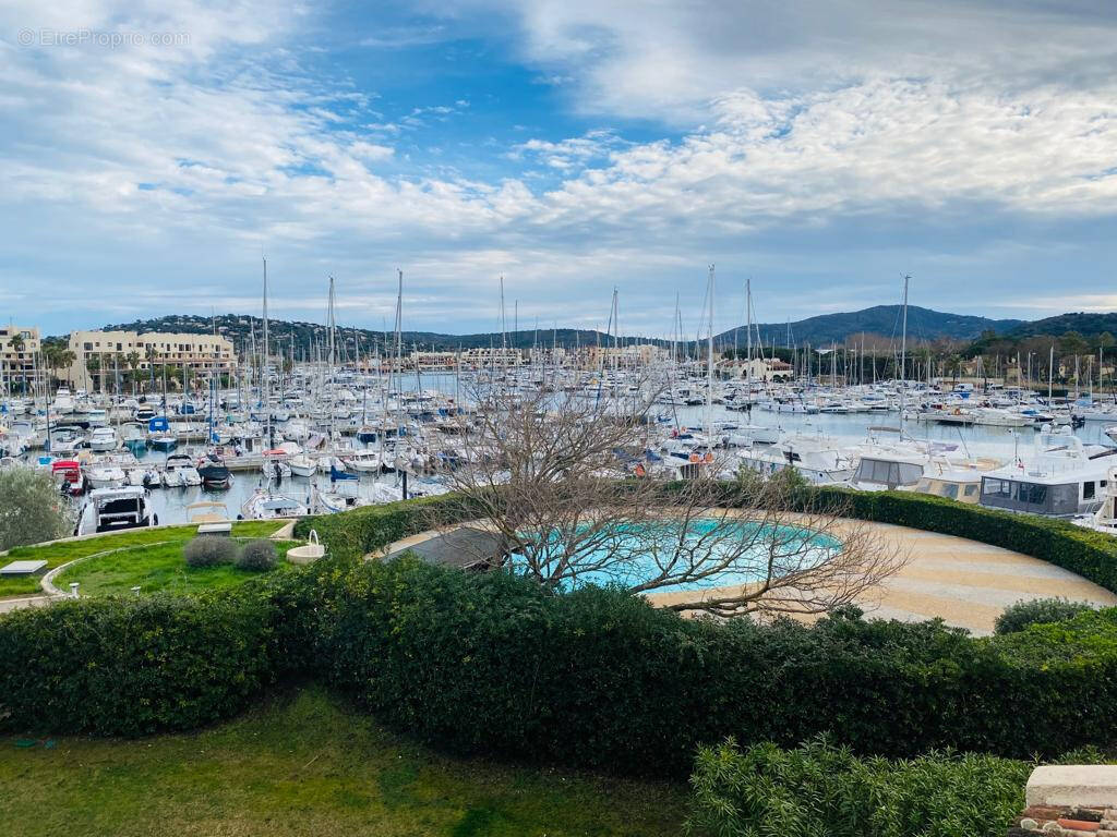 Appartement à COGOLIN