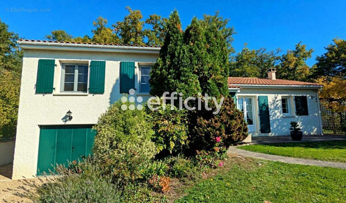 Maison à SAINT-YRIEIX-SUR-CHARENTE