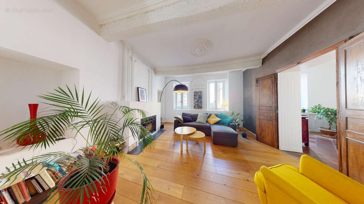 Maison à VERDUN-SUR-GARONNE