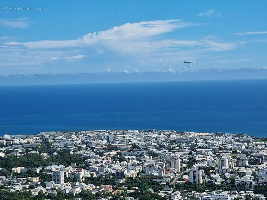 Terrain à SAINT-DENIS