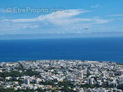 Terrain à SAINT-DENIS