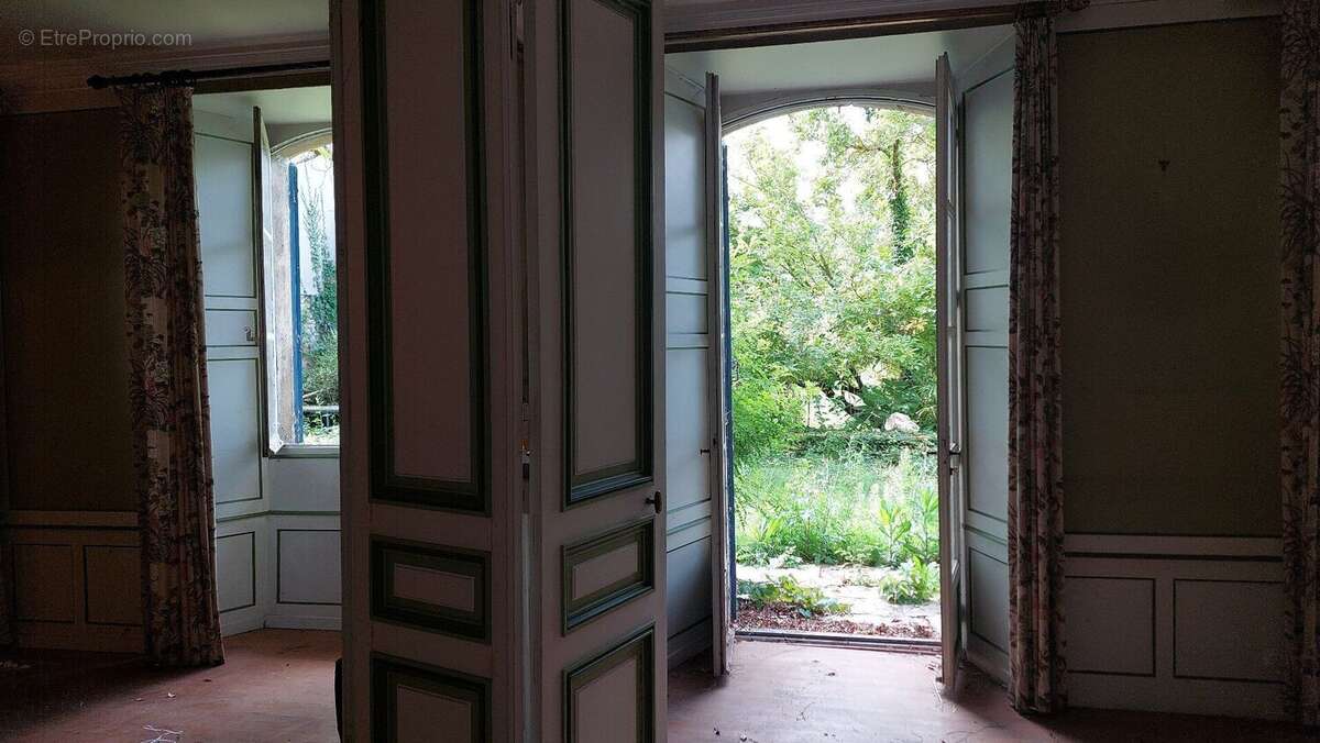 Maison de caractère avec terrain arboré - photo 6
