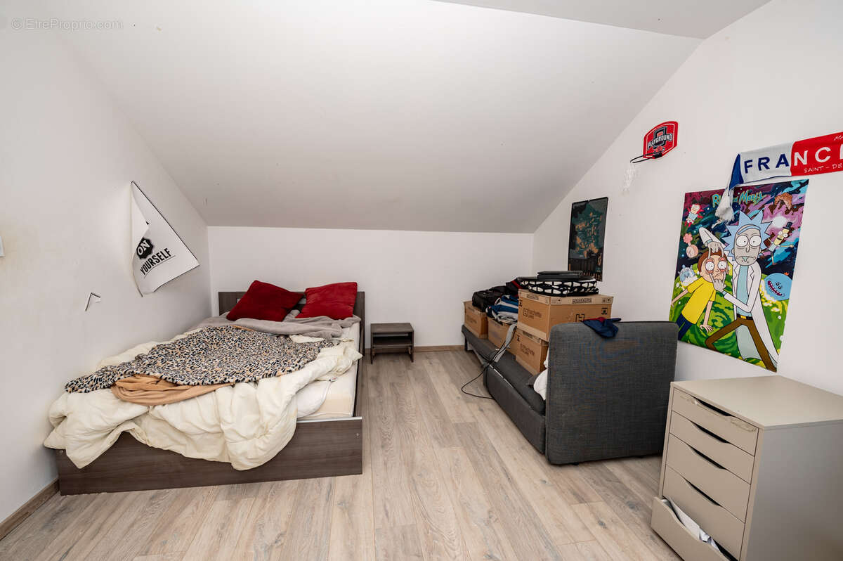 Maison à MONTPERREUX