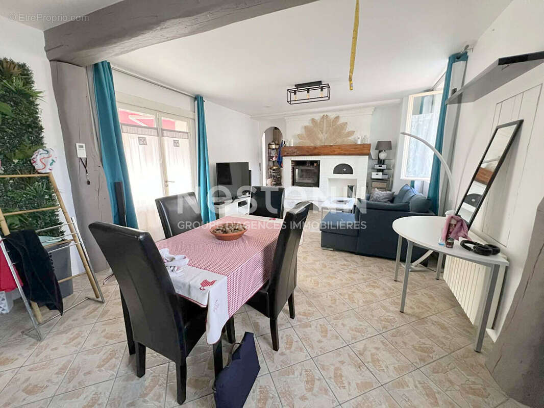 Maison MONNEVILLE 5 pièce(s) 102 m2 + double garage + terrain de 1500 m - photo 2