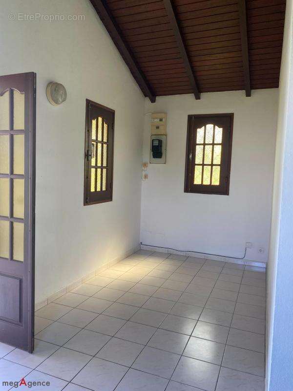 Maison à PETIT-BOURG