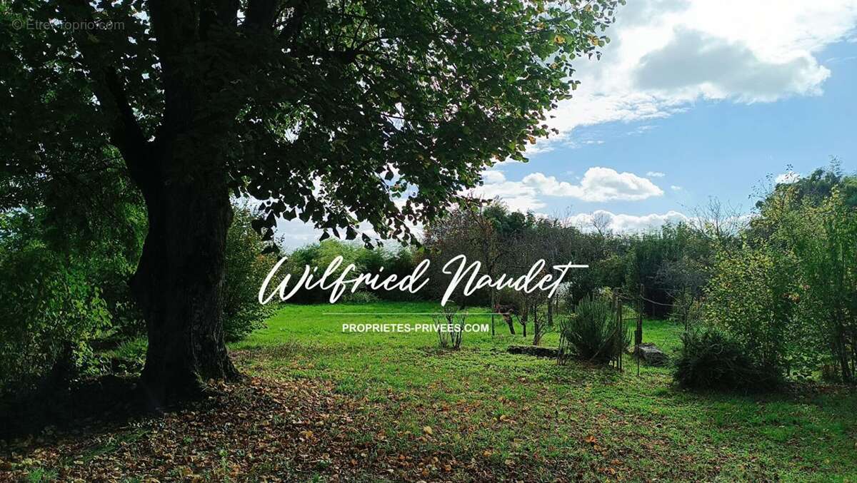 Maison à CHAHAIGNES