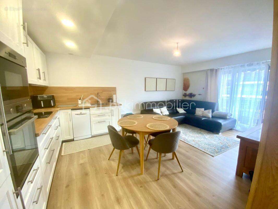 Appartement à COLOMBES