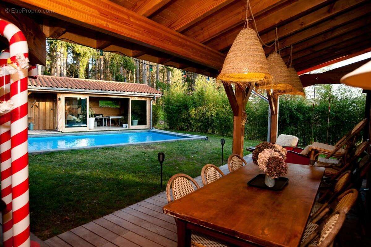 Maison à LA FOUILLOUSE