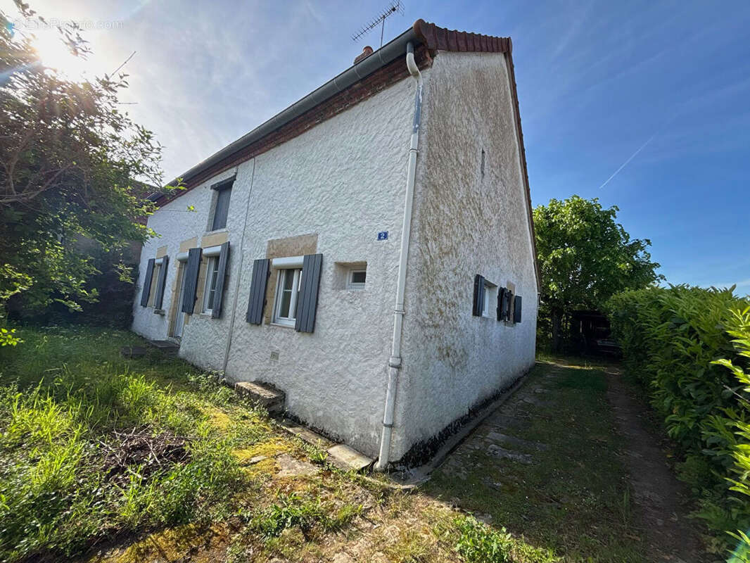 Maison à MAGNY-COURS