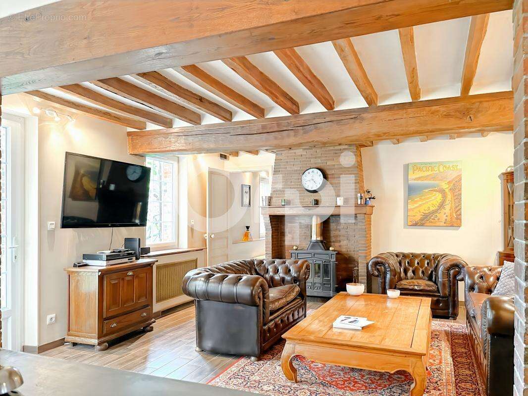 Maison à MARCILLY-LA-CAMPAGNE