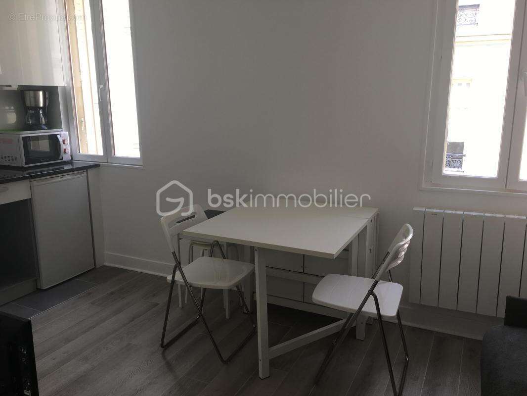 Appartement à PARIS-8E