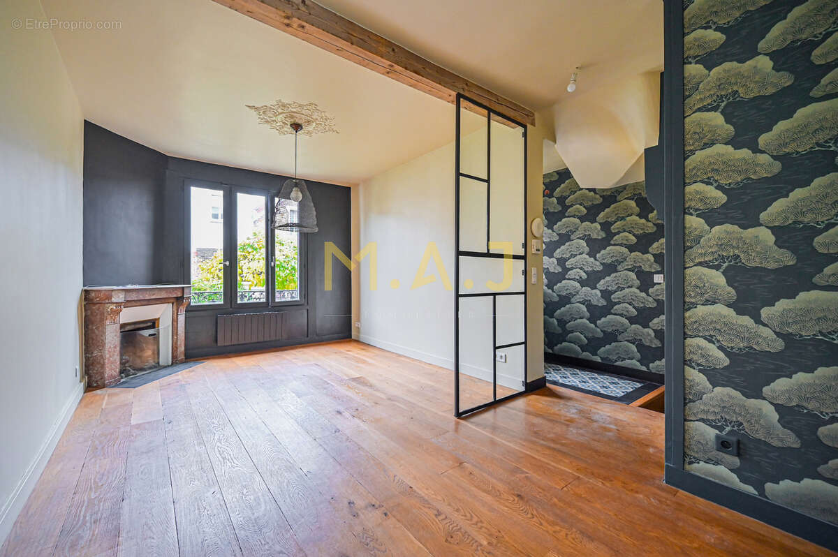 Maison à LE PERREUX-SUR-MARNE