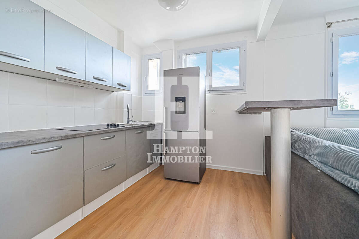 Exclusivité. Gare de l'Est / Square Verdun. Appartement 2 pièces de 43.42 m2 - photo 5