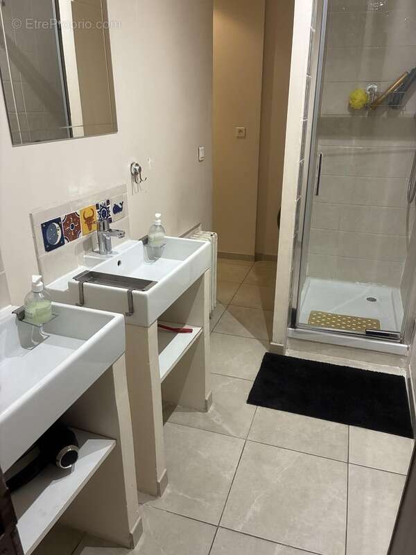 Appartement à MARSEILLE-7E