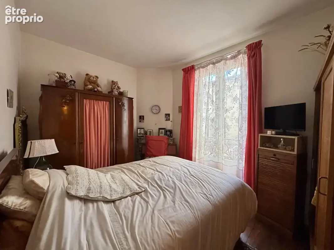 CLICHY - Appartement à rénover - 2 pièces de 40 m2 - photo 5