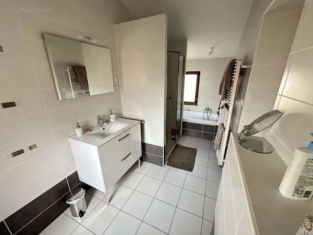 Maison à SAINTE-VERGE