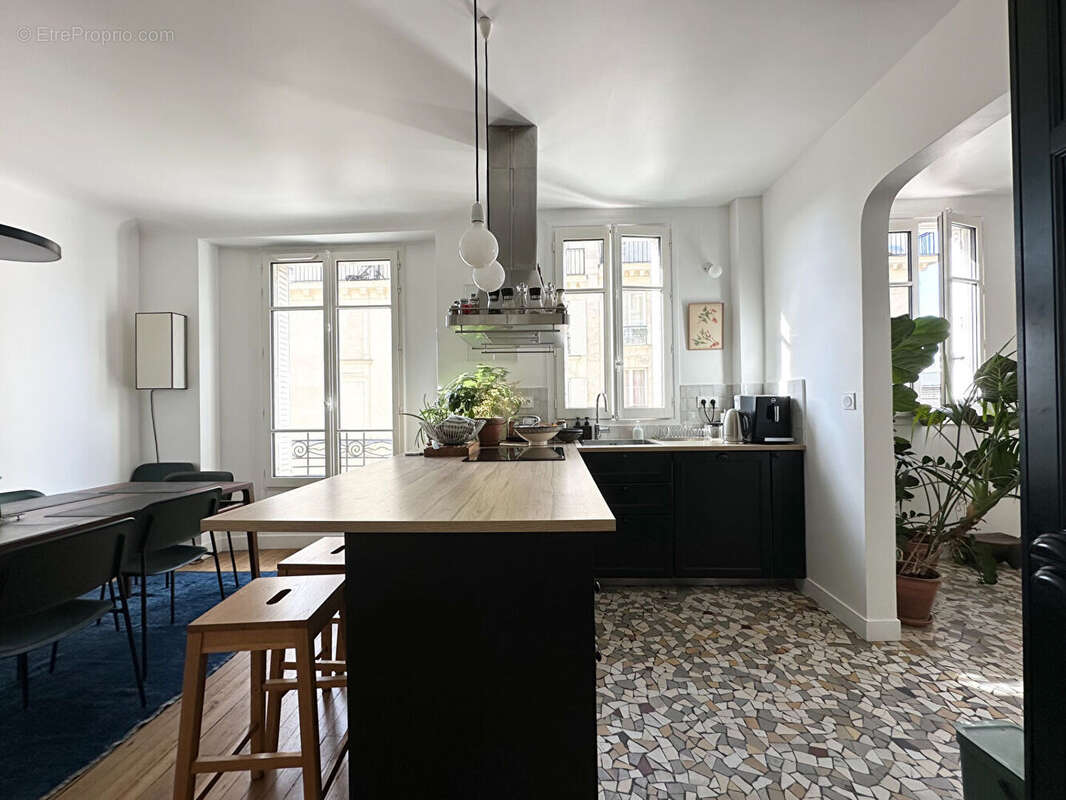 Appartement à PARIS-18E