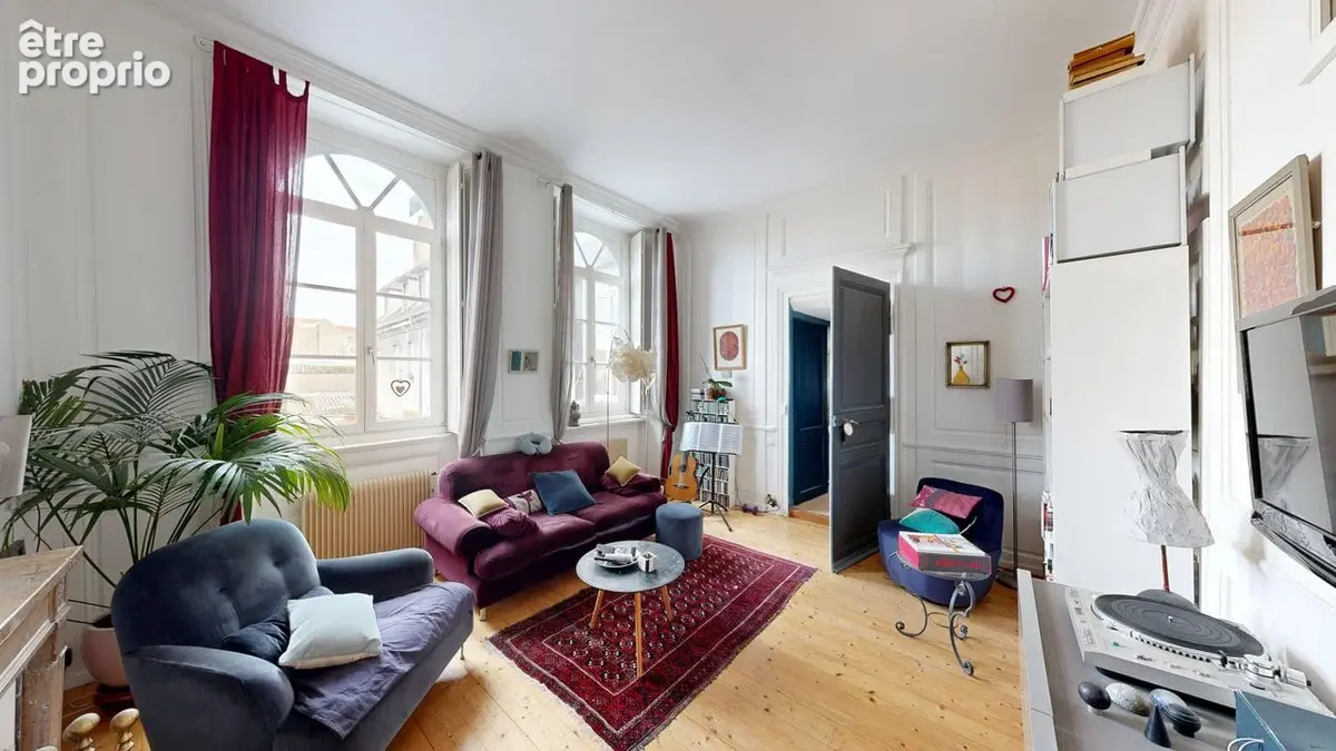En exclusivité quartier Préfecture : très bel appartement ancien de 120 m2. - photo 2
