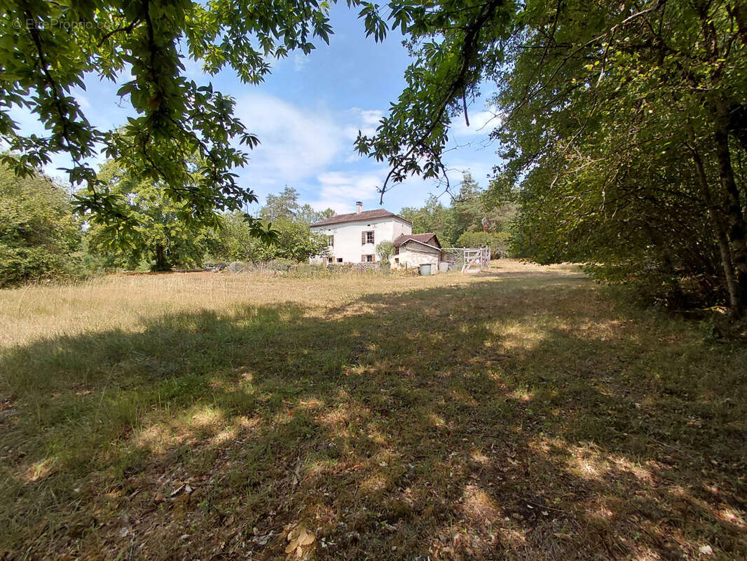 Propriété en pierre sur 3,5 hectares de terrain boisé en Périgord Vert - photo 26