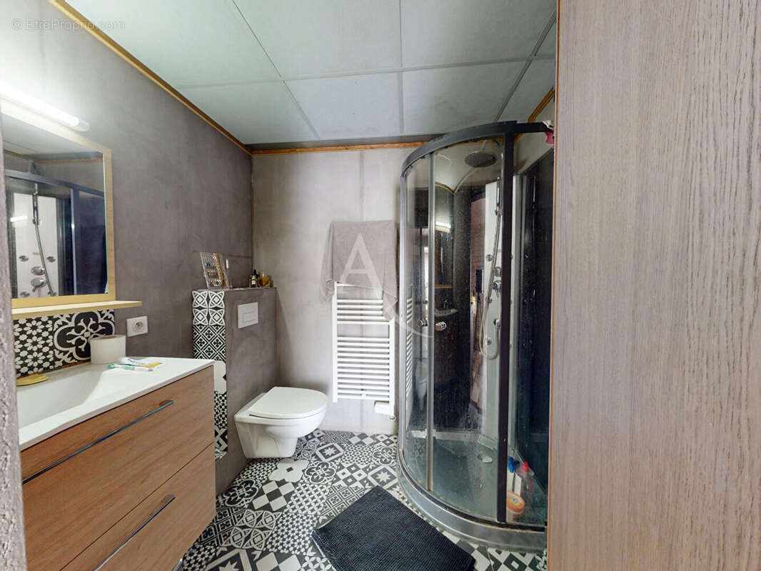 Un loft caché au coeur de neuilly-sur-marne, une propriété hors normes aux volumes exceptionnels - photo 13