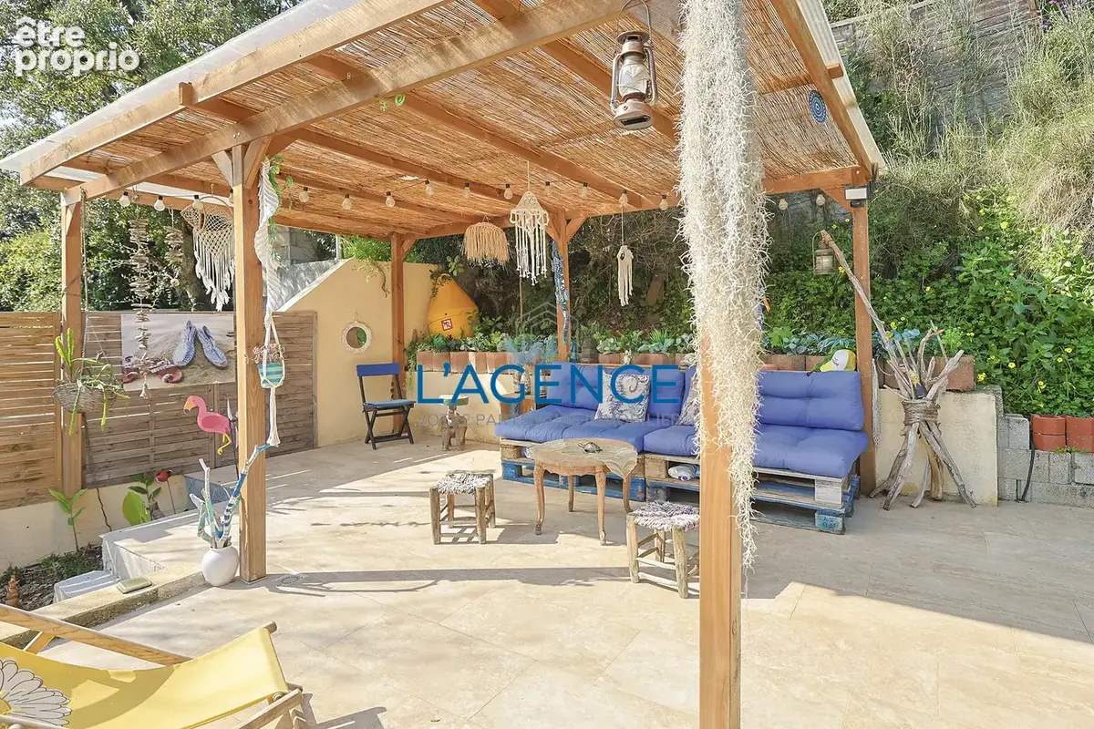 Hyères proche centre villa de charme 120m2 sur 1100m2 de terrain à voir au plus vite. - photo 15