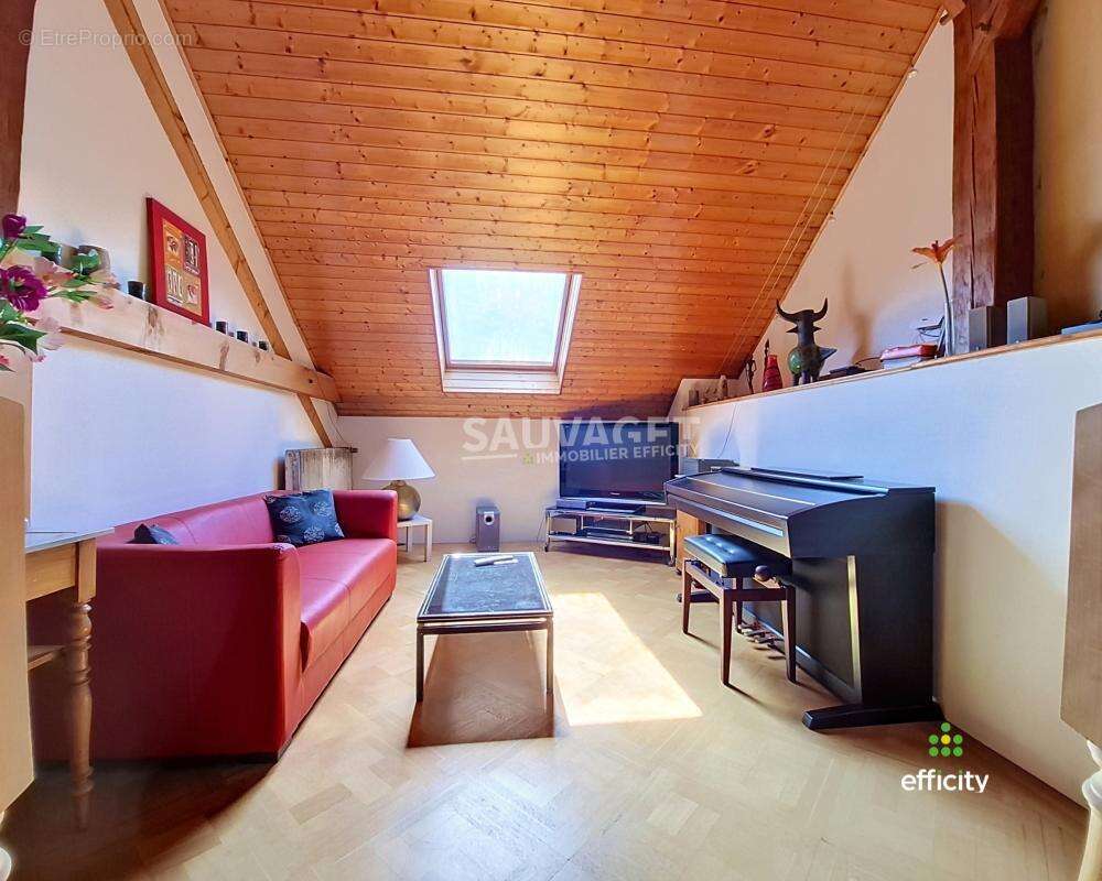 Maison 271 m² à Cornier  - photo 13