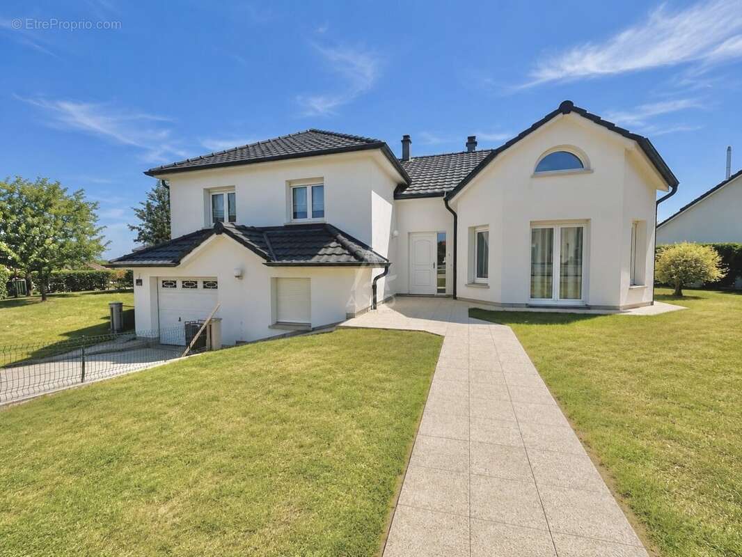 Maison 4 chambres avec piscine - photo 2