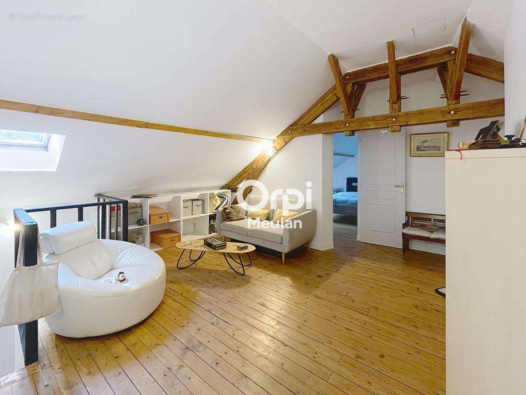 Maison à HARDRICOURT