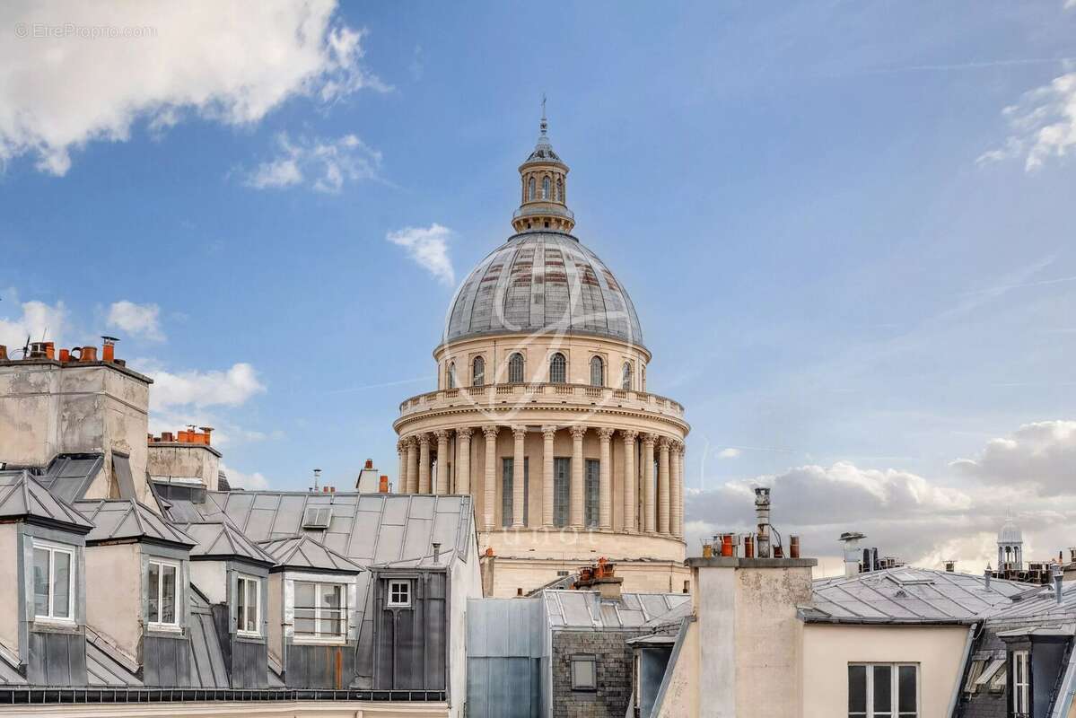 Appartement à PARIS-5E