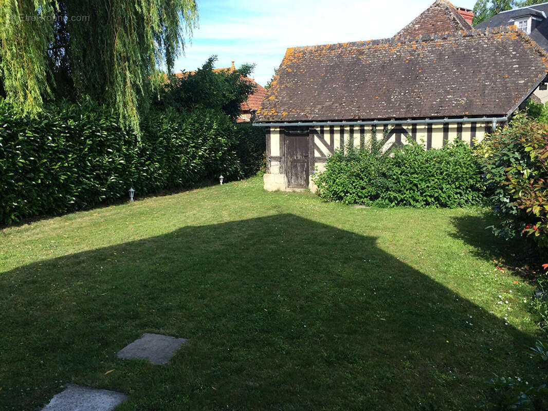 Maison à BASSENEVILLE