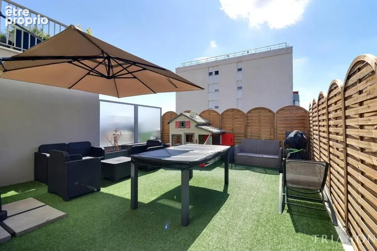 A Vendre sur Trappes - Appartement 4 pièces de 81 m² - Terrasse et balcon - 2 places de paking - photo 11