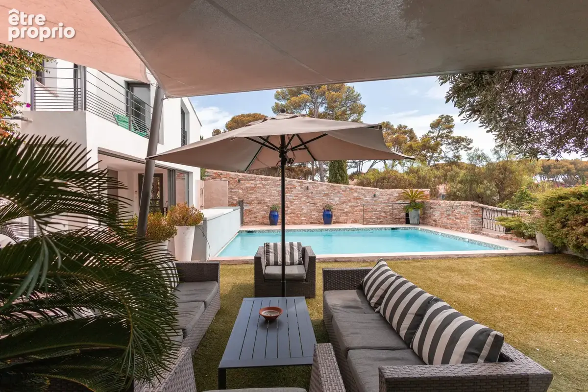 Sanary-sur -mer  / quartier beaucours - villa de 170 m2 avec piscine - photo 10