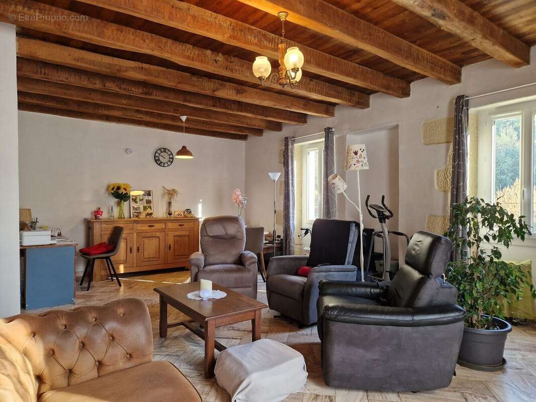 20260224095134 - Maison à CAMPAGNE