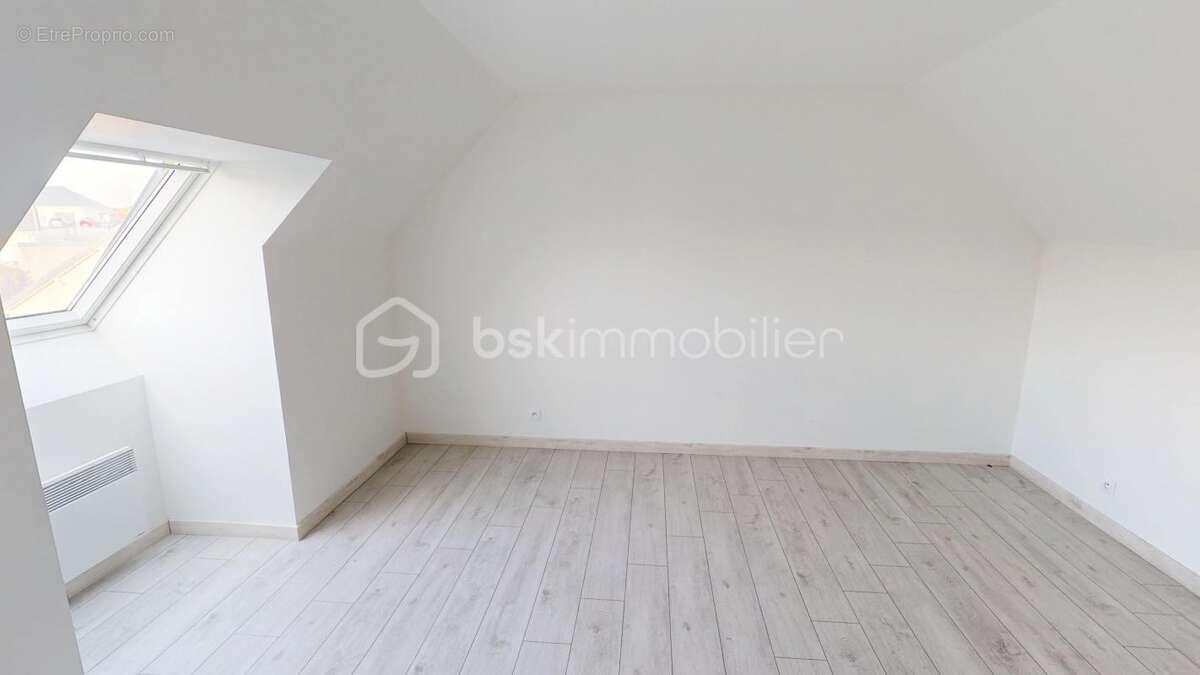 Maison à LA CHAPELLE-SAINT-URSIN