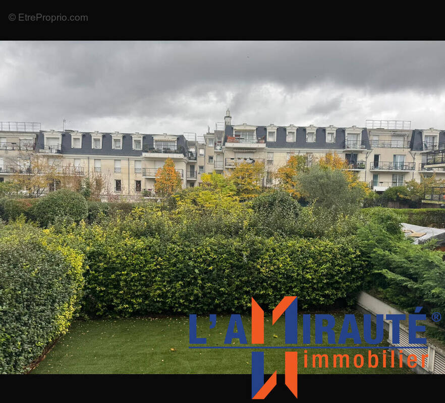 Appartement à SARTROUVILLE