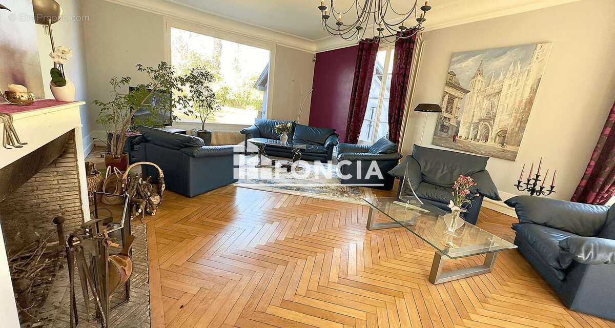 Maison à SAINT-JEAN-DU-CARDONNAY