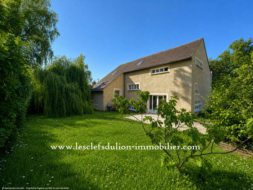 Maison 195 m² à Moret-Sur-Loing  - photo 2