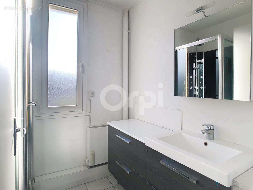 Appartement à TERRASSON-LAVILLEDIEU