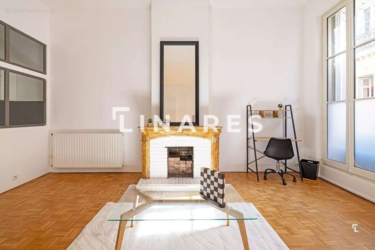 Appartement à MARSEILLE-6E